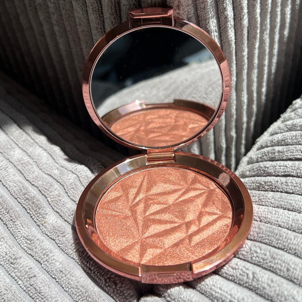BECCA Shimmering Skin Perfector in Blushed Copper